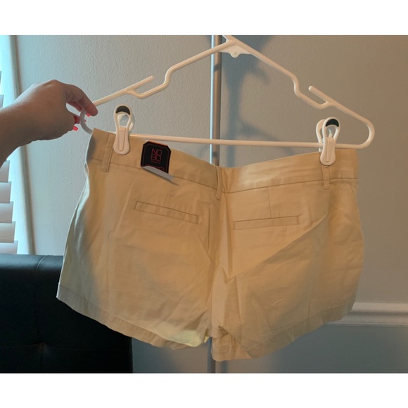 Tan shorts - Picture 2 of 2